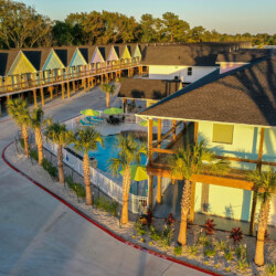 cabins hotel tiny house seaside rv resort rv park pool kemah league city webster houston