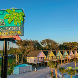 cabins hotel tiny house seaside rv resort rv park pool kemah league city webster houston